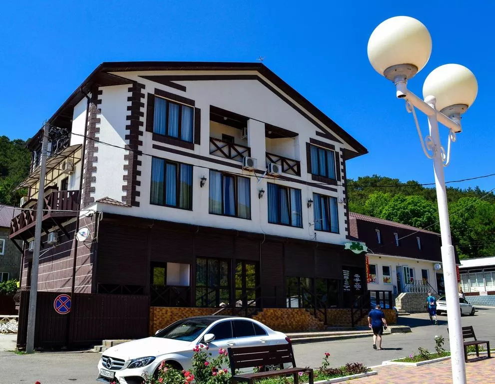 . Гостевой дом "Джанхот"   . Джанхот