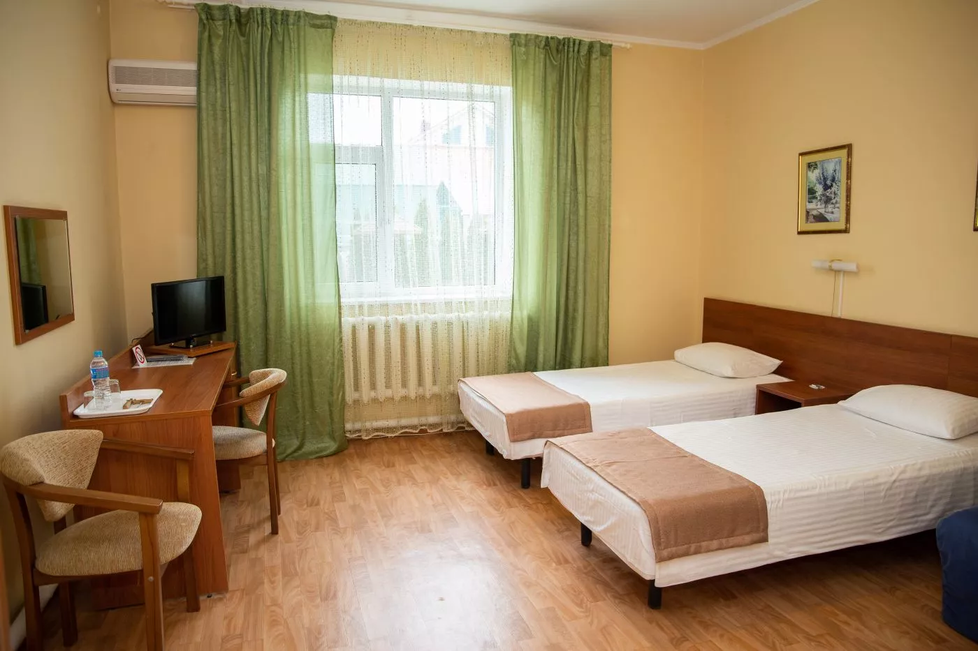 . Гостевой дом "Дельфин" - Голубицкая. Голубицкая