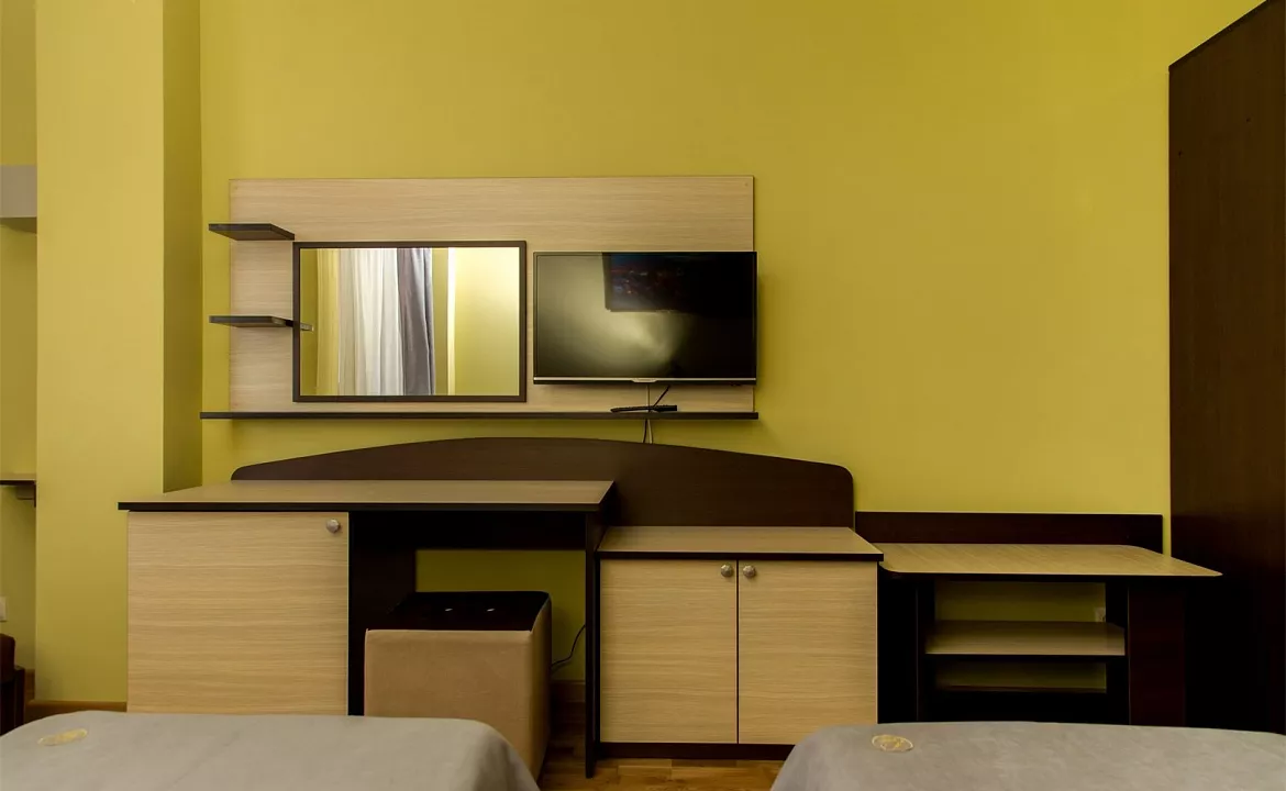 Стандарт двухместный с видом на море и горы Two Twin. Гостевой комплекс "Чижик Пыжик". Никита