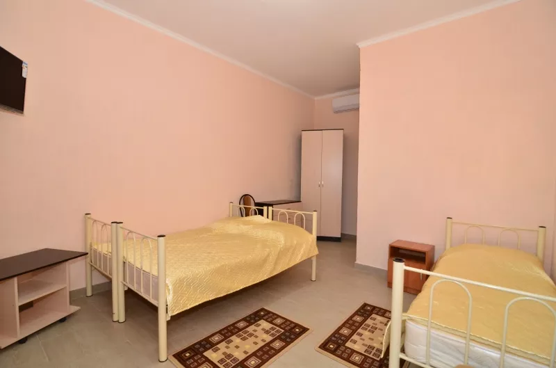 Стандарт 2-4 местный. Гостевой дом «АлександриЯ». Заозерное Стандарт 2-4 местный. Гостевой дом «АлександриЯ». Заозерное