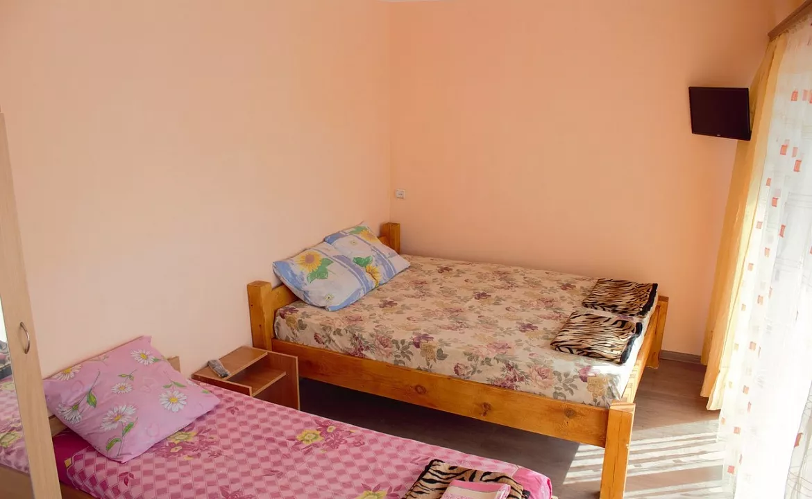 Эконом 3х местный. Гостевой Дом Melrose. Заозерное