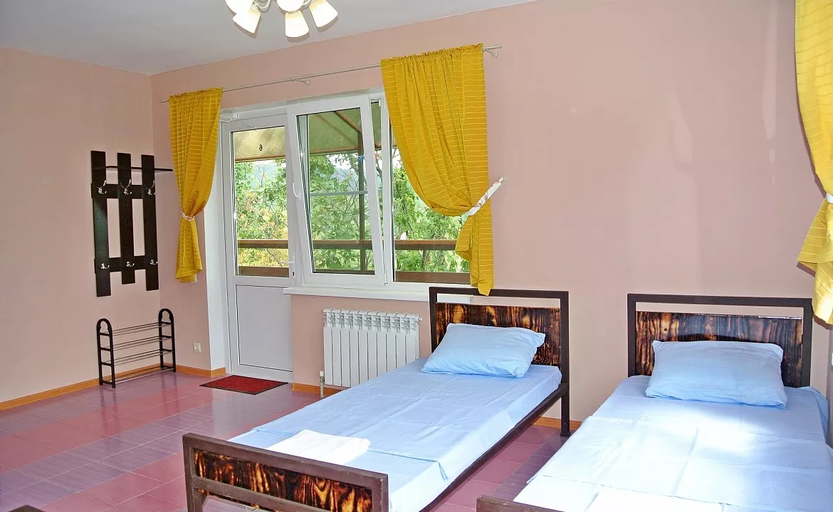 Уютный номер с видом на море. Гостевой дом Ретритный Центр "Дивный Лотос". Вардане