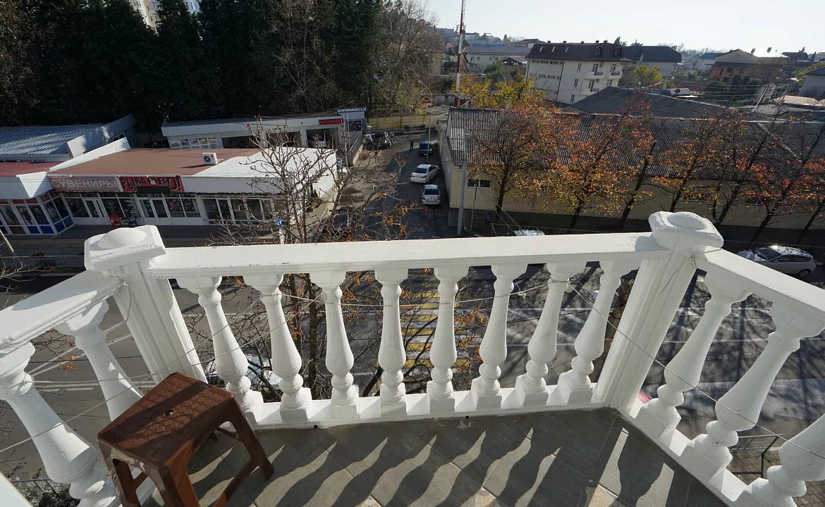 Номер на четверых с балконом . Гостевой дом Эвелина - Лазаревское. Лазаревское