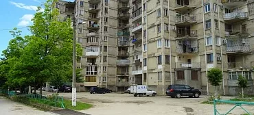 Квартира в многоквартирном доме Двухкомнатная квартира в Гудауте