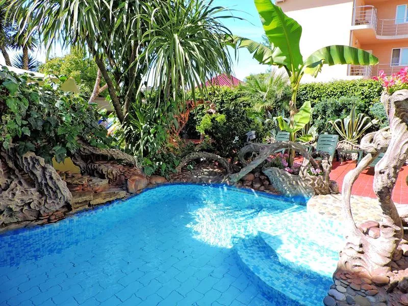 . Отель "Нарния". Адлер