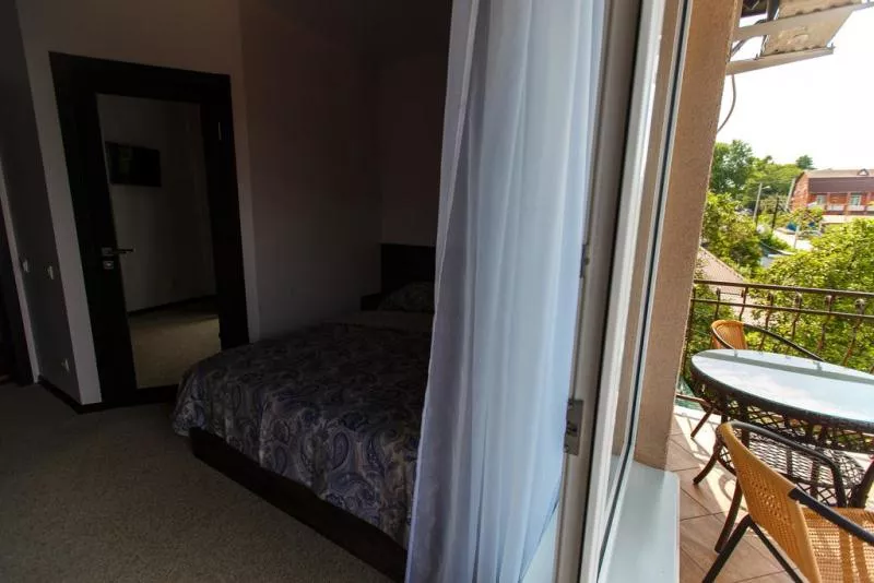 . Гостевой дом Gold House. Туапсе