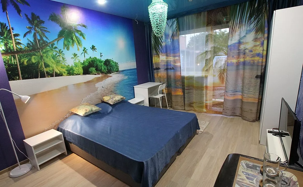 Семейный номер люкс. Гостевой дом Вокруг света . Ейск