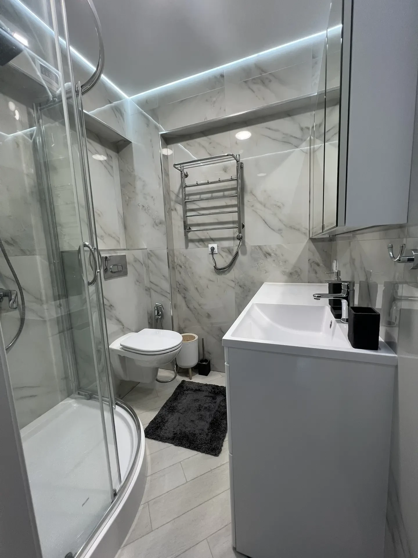 . Квартира в многоквартирном доме Студия с панорамными окнами на первой береговой линии. Дагомыс