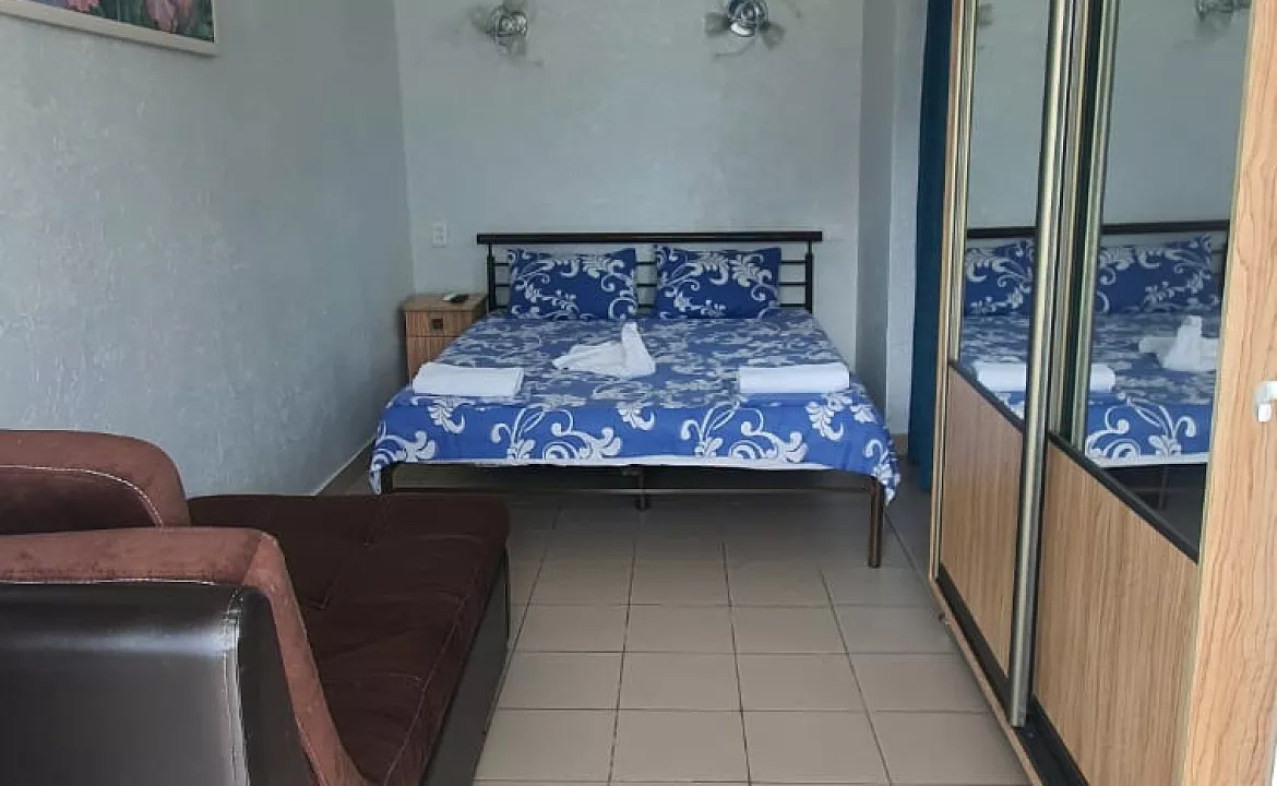 С удобствами на 2, 3, 4 и 5 человек. Гостевой дом ОРИОН. Ольгинка