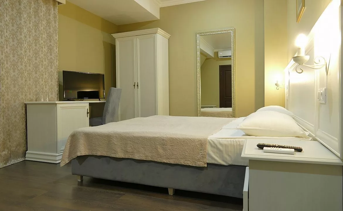 Двухместный с балконом. Отель «Абаата». Гагра