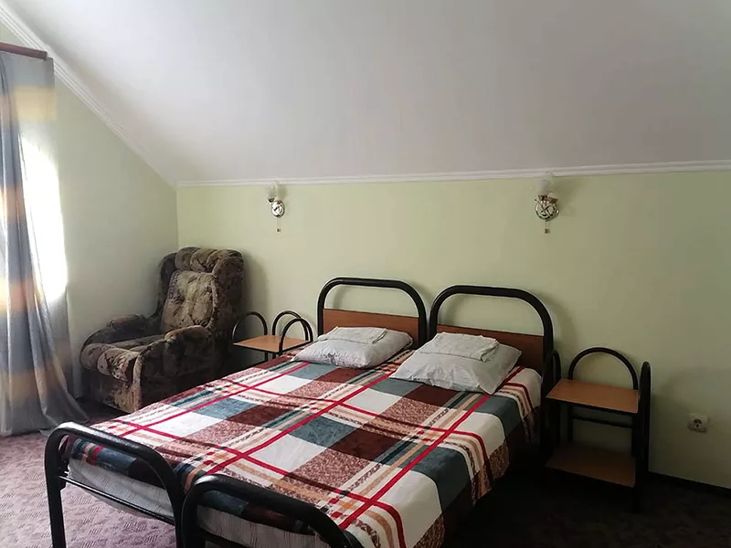 Стандарт Трехместный. Гостевой дом "Нэста". Небуг