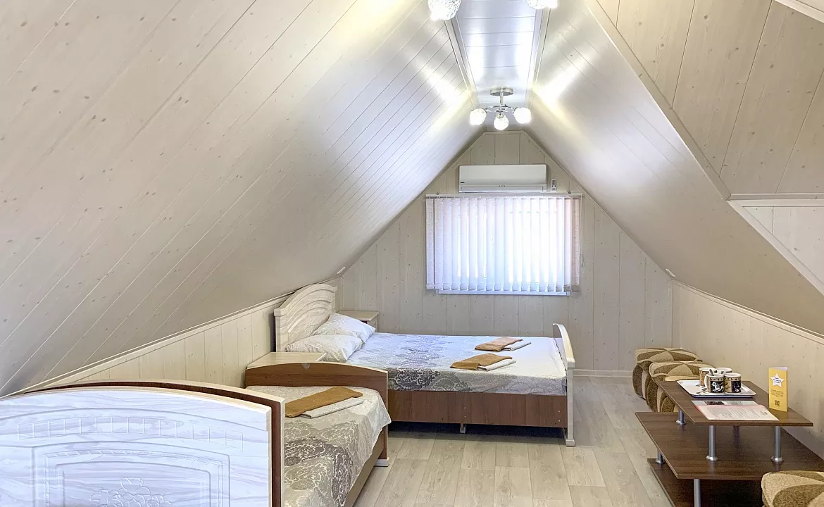 4-х местный семейный номер. Гостевой комплекс "Буэнос Диас". Совет-Квадже