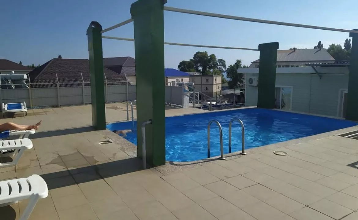 Корпус 2 с бассейном на крыше. Гостиница "Эдем". Лермонтово Корпус 2 с бассейном на крыше. Гостиница "Эдем". Лермонтово