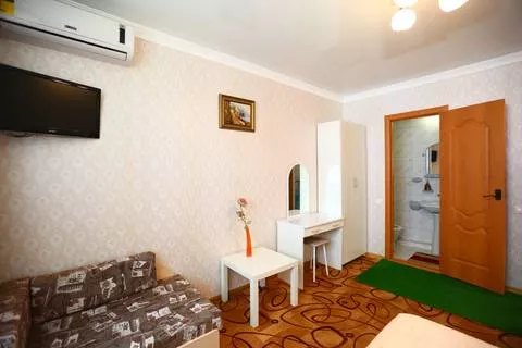 Трехместный номер «стандарт». Гостевой дом «Сочи». Сочи