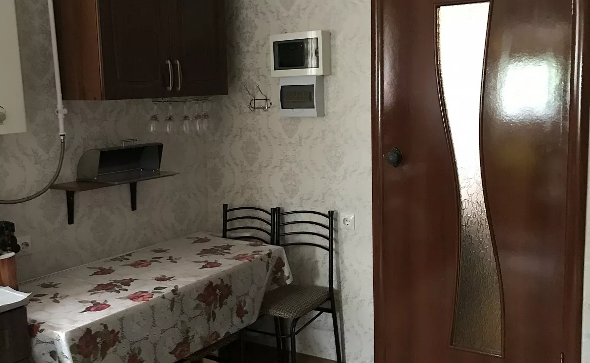 Апартаменты . Гостевой дом Алмаз . Ейск