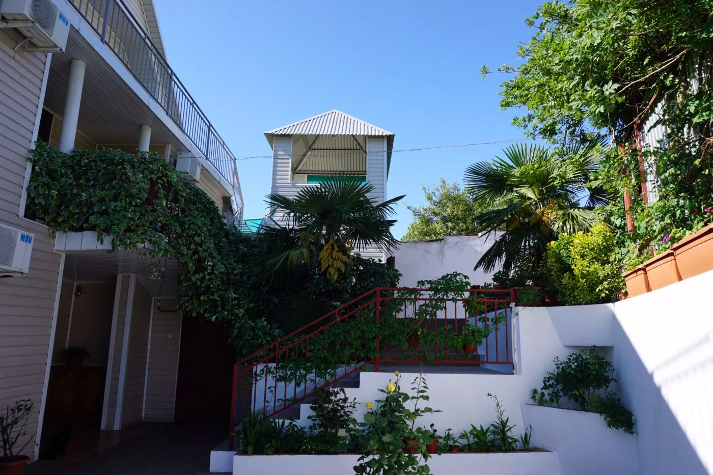 . Гостевой дом Морской бриз - Лоо. Лоо