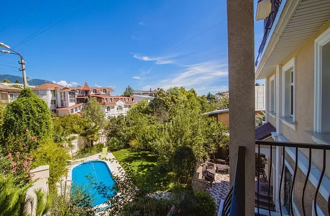 Люкс. Отель "Каштановый особняк". Ялта