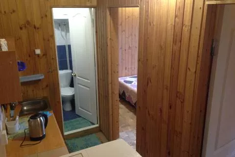 Двухкомнатный 4-х местный. Гостевой дом "У Константина". Джубга Двухкомнатный 4-х местный. Гостевой дом "У Константина". Джубга