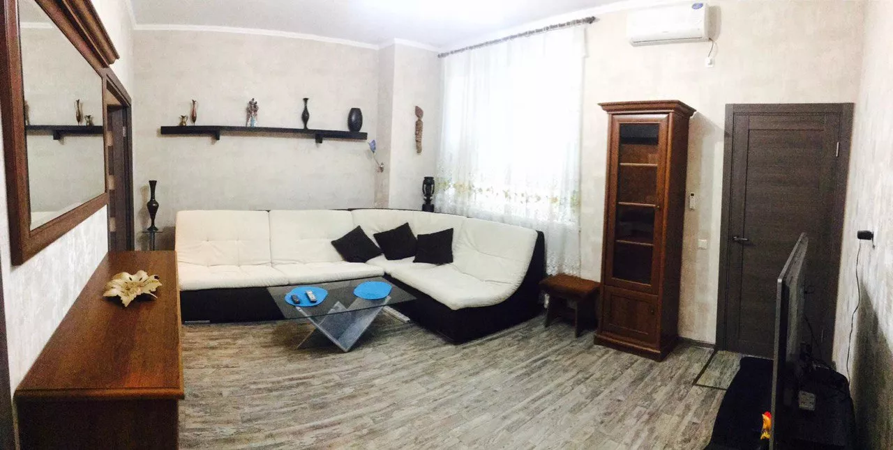 . Квартира в многоквартирном доме Апартаменты "Кедр". Ялта . Квартира в многоквартирном доме Апартаменты "Кедр". Ялта