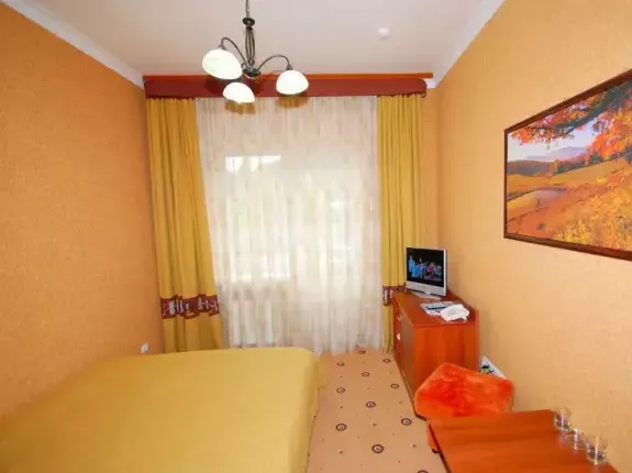 «Стандарт». Отель «Националь». Домбай-гостиницы