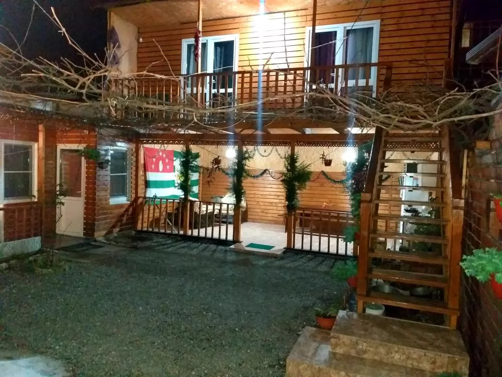 . Гостевой дом ДДД. Сухум