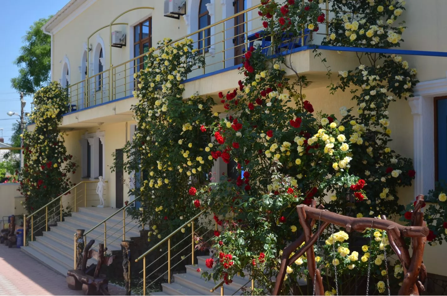 . Гостевой дом «Миру Мир». Заозерное