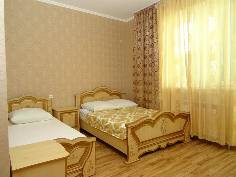 3-х местный номер Стандарт. Гостевой дом "Элла". Адлер 3-х местный номер Стандарт. Гостевой дом "Элла". Адлер