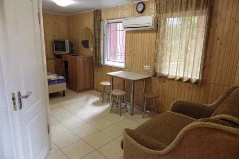 Четырехместный номер с доп. местом (№ 1А). Гостевой дом "Куропатка". Гурзуф