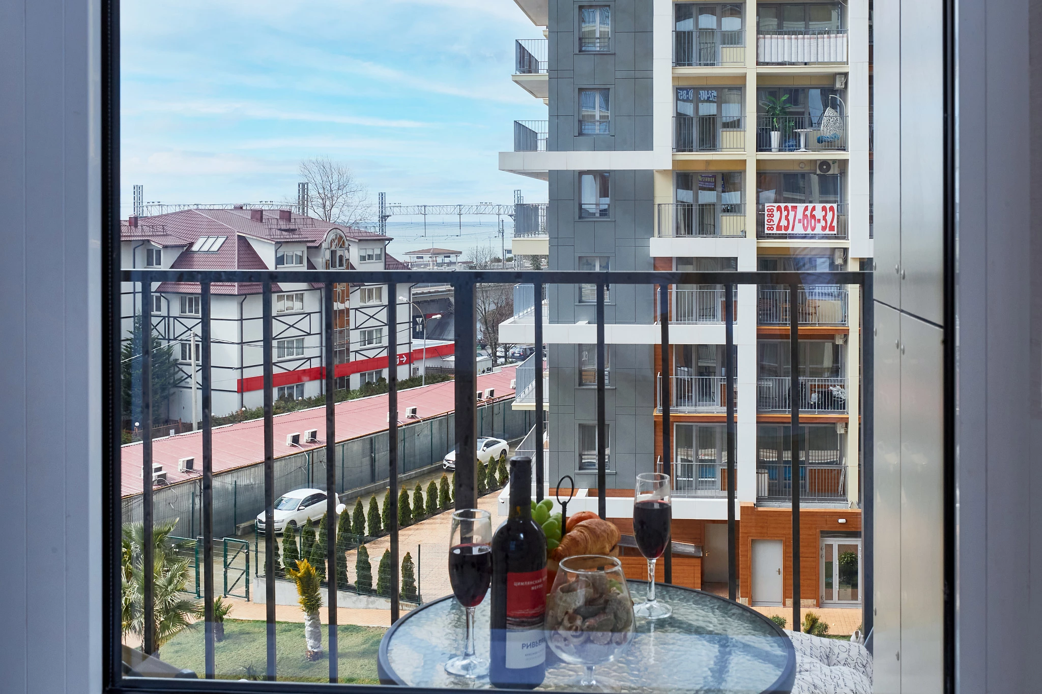 . Квартира в многоквартирном доме Каравелла Португалии. Дагомыс