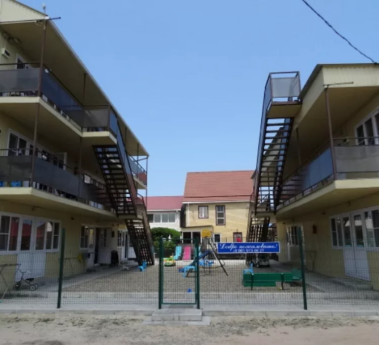 . Частный гостевой дом VIZAVI. Голубицкая