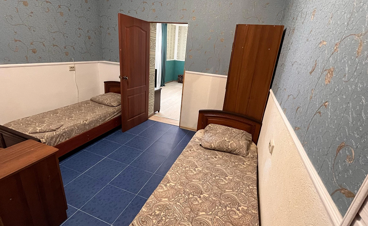 Семейный четырёхместный комфорт. Гостевой дом УЮТ на ул. Новороссийское шоссе 1/7. Джубга