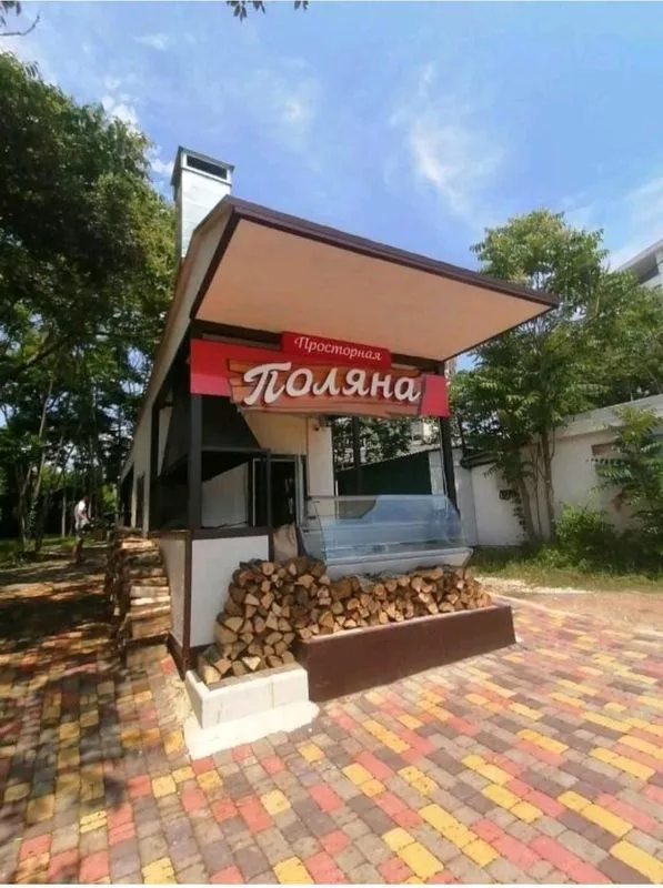 . Квартира в многоквартирном доме Апартаменты на Просторной. Голубая бухта