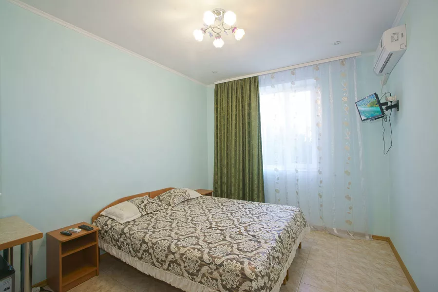 2-МЕСТНЫЙ НОМЕР. Гостевой дом БУМЕРАНГ. Саки 2-МЕСТНЫЙ НОМЕР. Гостевой дом БУМЕРАНГ. Саки