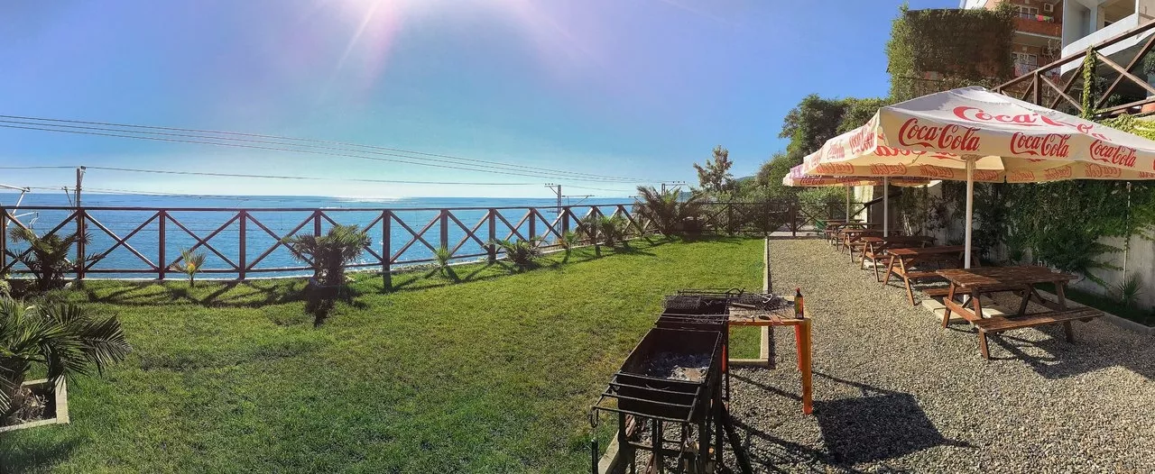 . Отель АЙСБЕРГ. Лазаревское