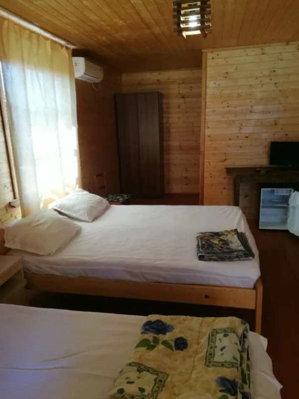 . Гостиница "Эко-дом" . Пицунда . Гостиница "Эко-дом" . Пицунда