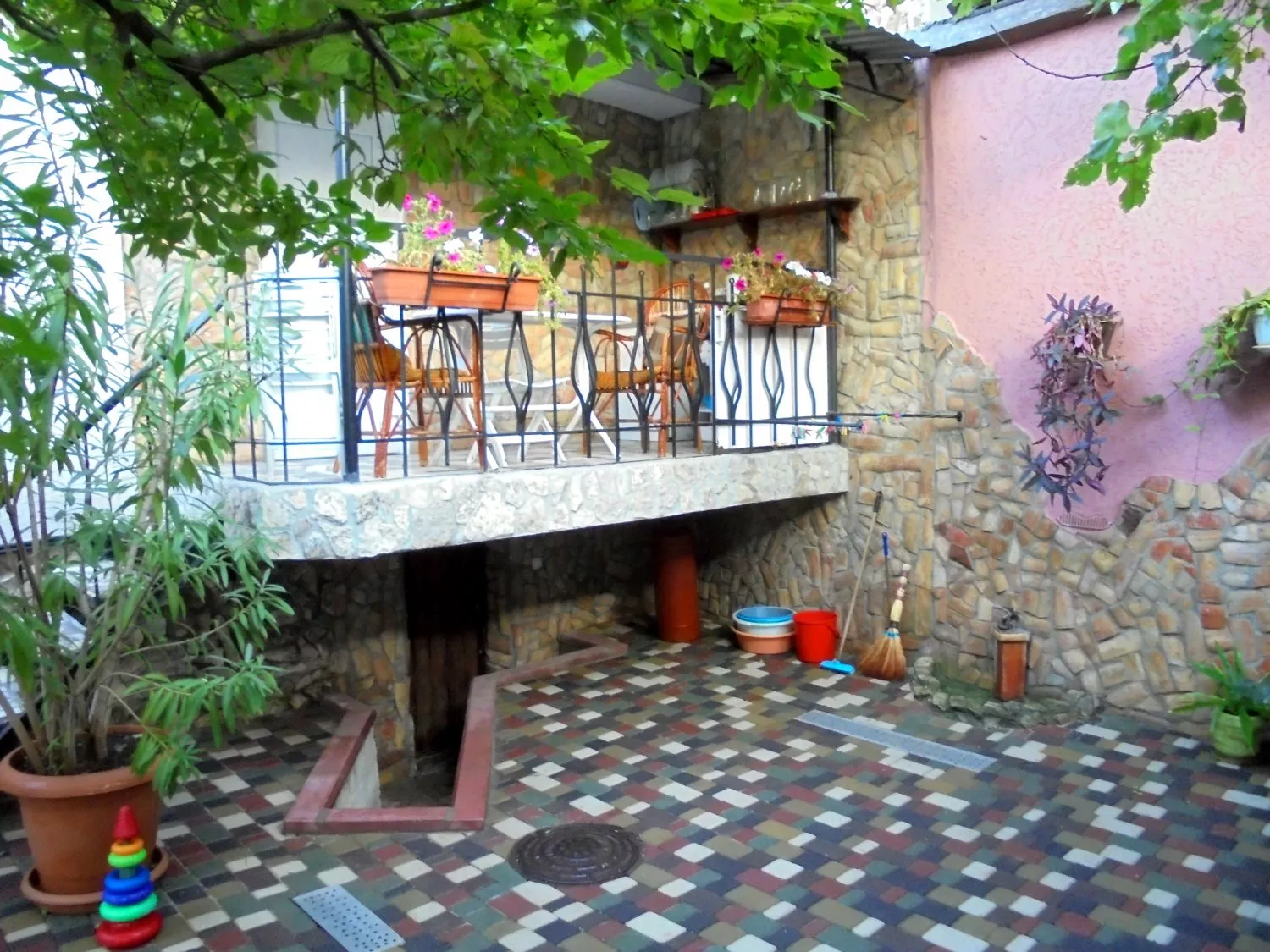 . Дом под ключ  Уютный домик с террасой на 2-5 человек.. Феодосия