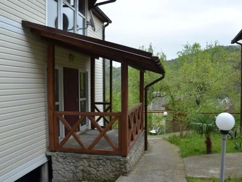 Коттедж 2х-этажный. Гостиница "Милли-Плодовая". Лоо