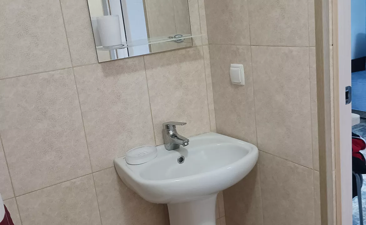 Улучшенный четырёхместный с кухней 1. Гостевой дом Тихий дворик - Орджоникидзе. Орджоникидзе