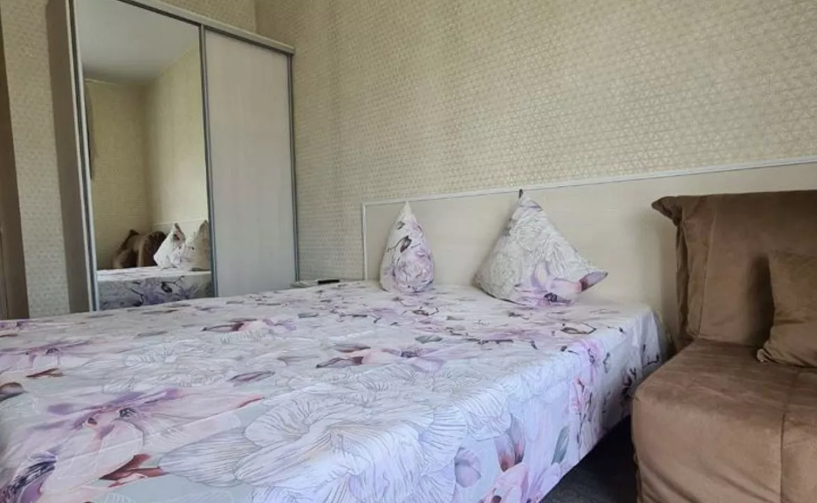 Апартаменты студия на 3-х человек с французским балконом. Гостевой дом "МЕЛИС". Дивноморское