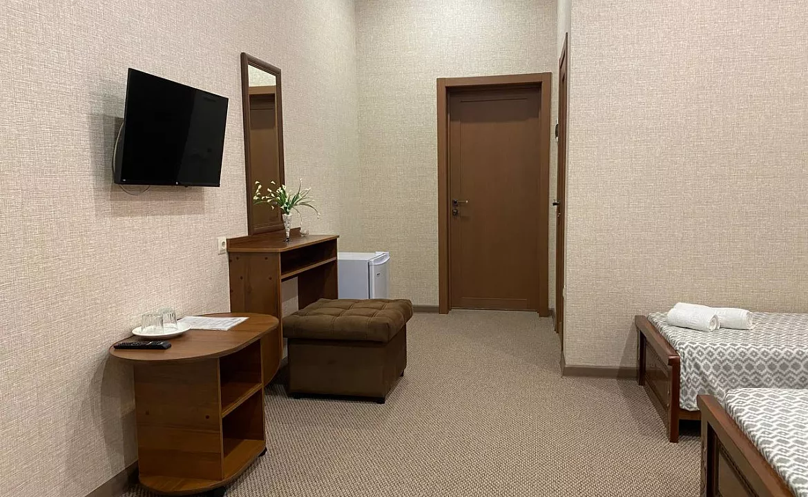 Четырехместный стандарт. Гостевой дом Comfort. Мирный Четырехместный стандарт. Гостевой дом Comfort. Мирный