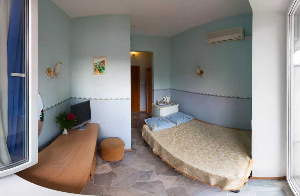 Стандартный. Гостиница Владимир. Ялта