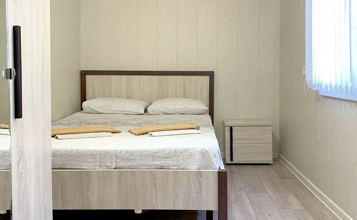 Семейный двухкомнатный номер с кухней и верандой. Гостевой комплекс "Буэнос Диас". Совет-Квадже