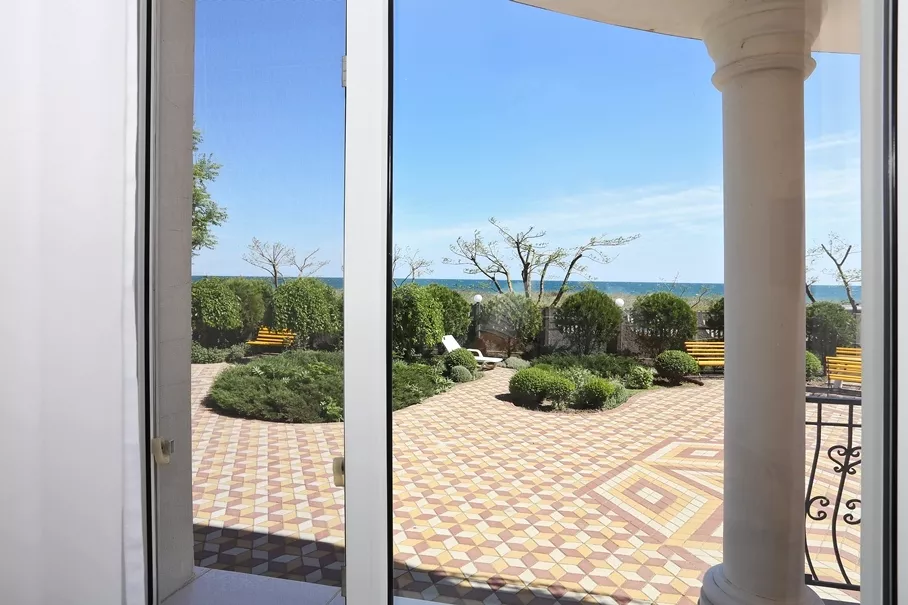 2-х местный улучшенный.  Частный отель Экватор. Береговое