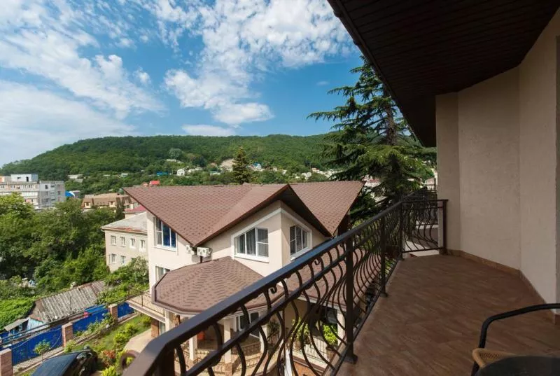 . Гостевой дом Gold House. Туапсе