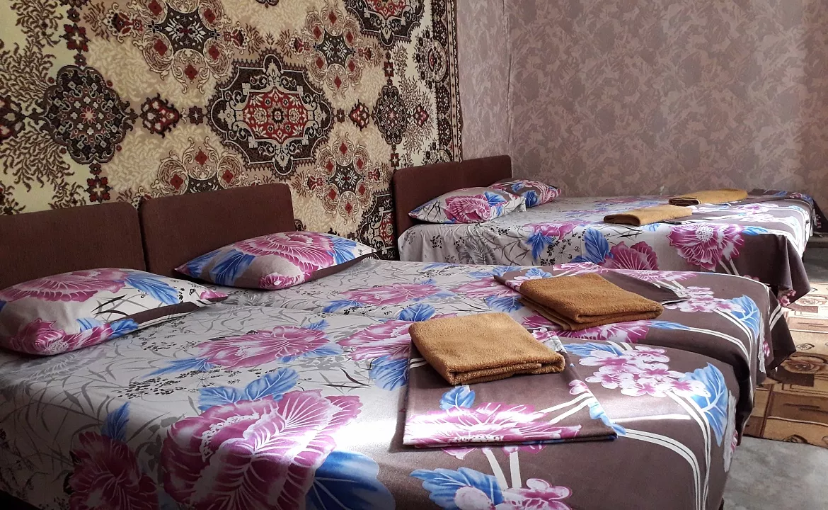 5ти местный выгодный ЭКОНОМ. Гостевой дом МОРЕ с бассейном и баней. Джубга