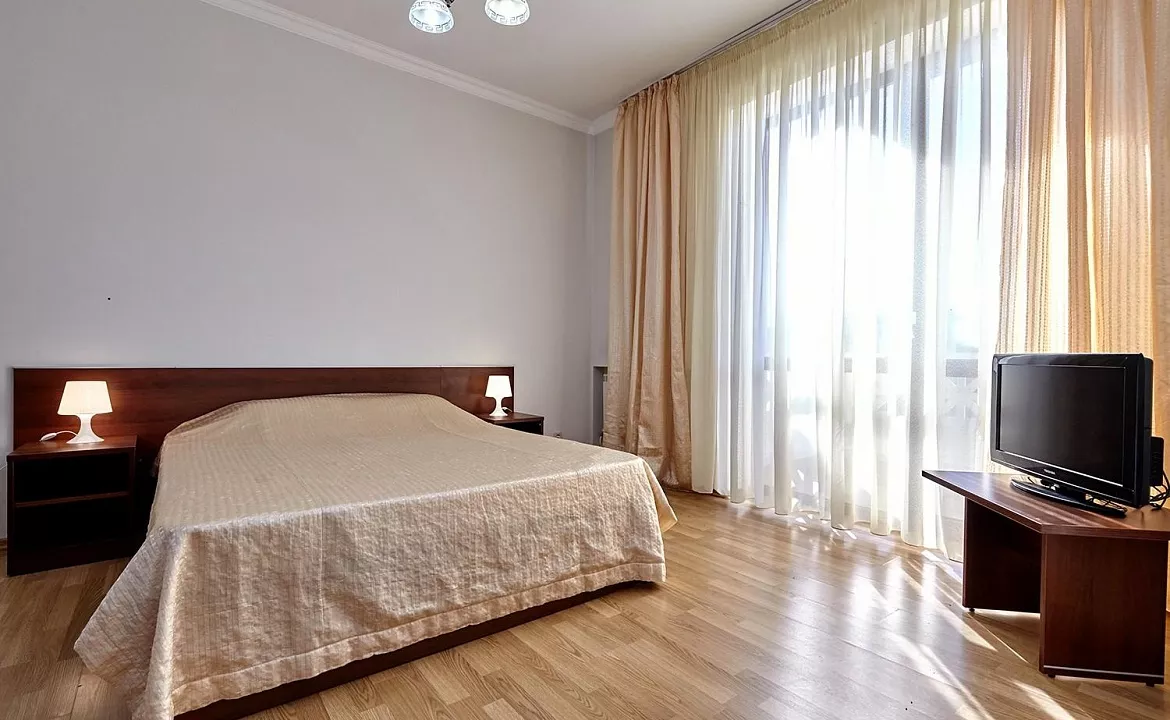 Люкс с 2 спальнями. Гостевой дом "ВИКТОРИЯ". Геленджик Люкс с 2 спальнями. Гостевой дом "ВИКТОРИЯ". Геленджик