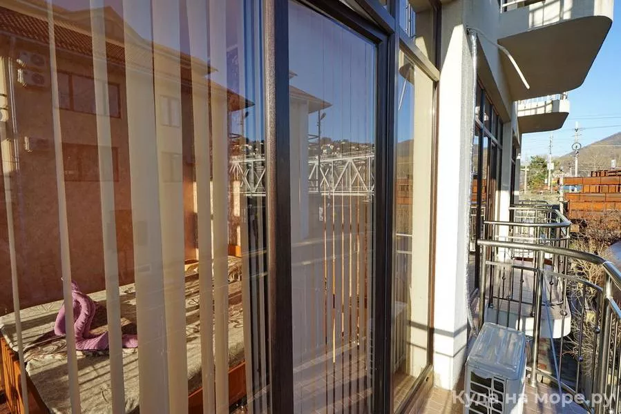 Номер на двоих с балконом . Гостиница «У Розы». Лазаревское