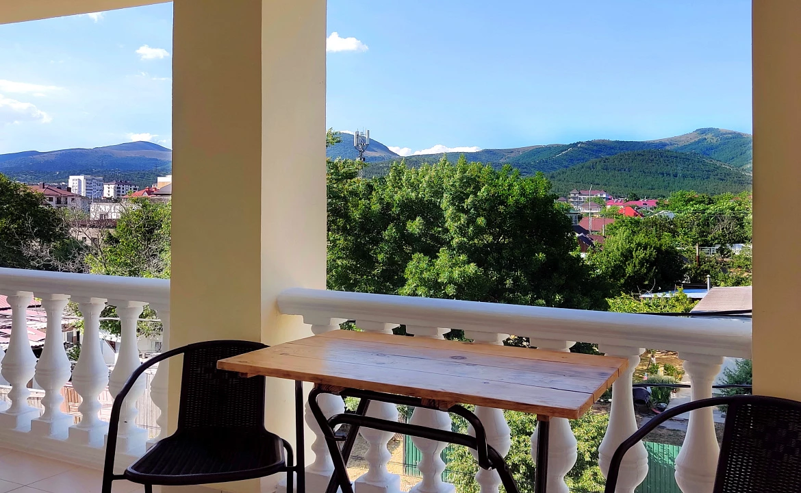 Трехместный с удобствами и балконом. Кровати раздельные. Гостевой дом "Одиссей" - Кабардинка. Кабардинка