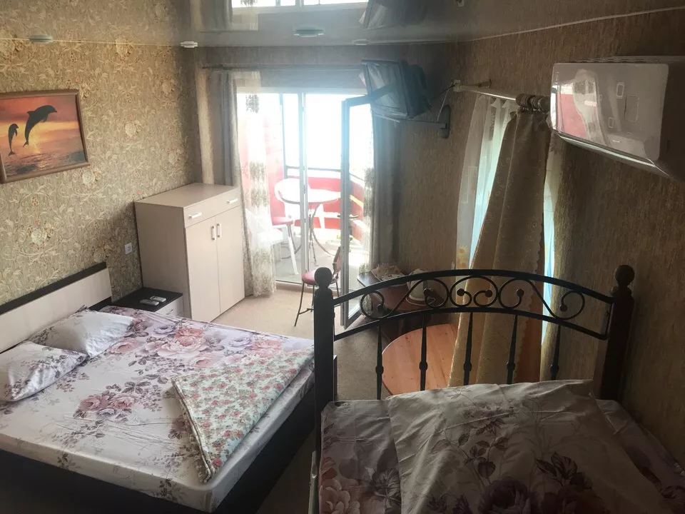 2-й этаж 5-й номер. Гостевой дом "Орджо и Море". Орджоникидзе