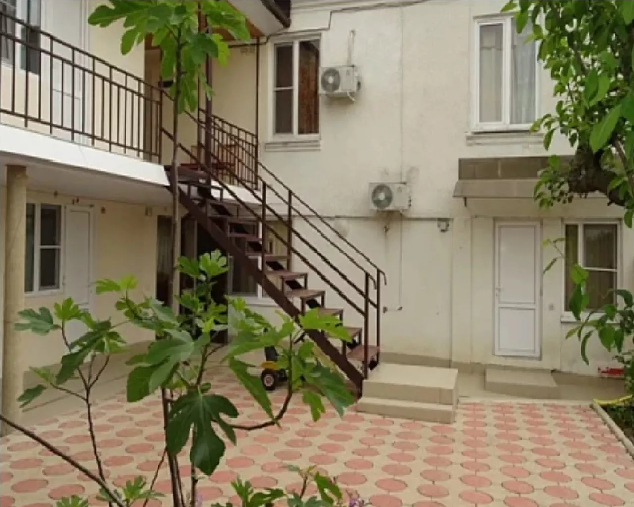 . Частный сектор Железнодорожная 11. Сухум